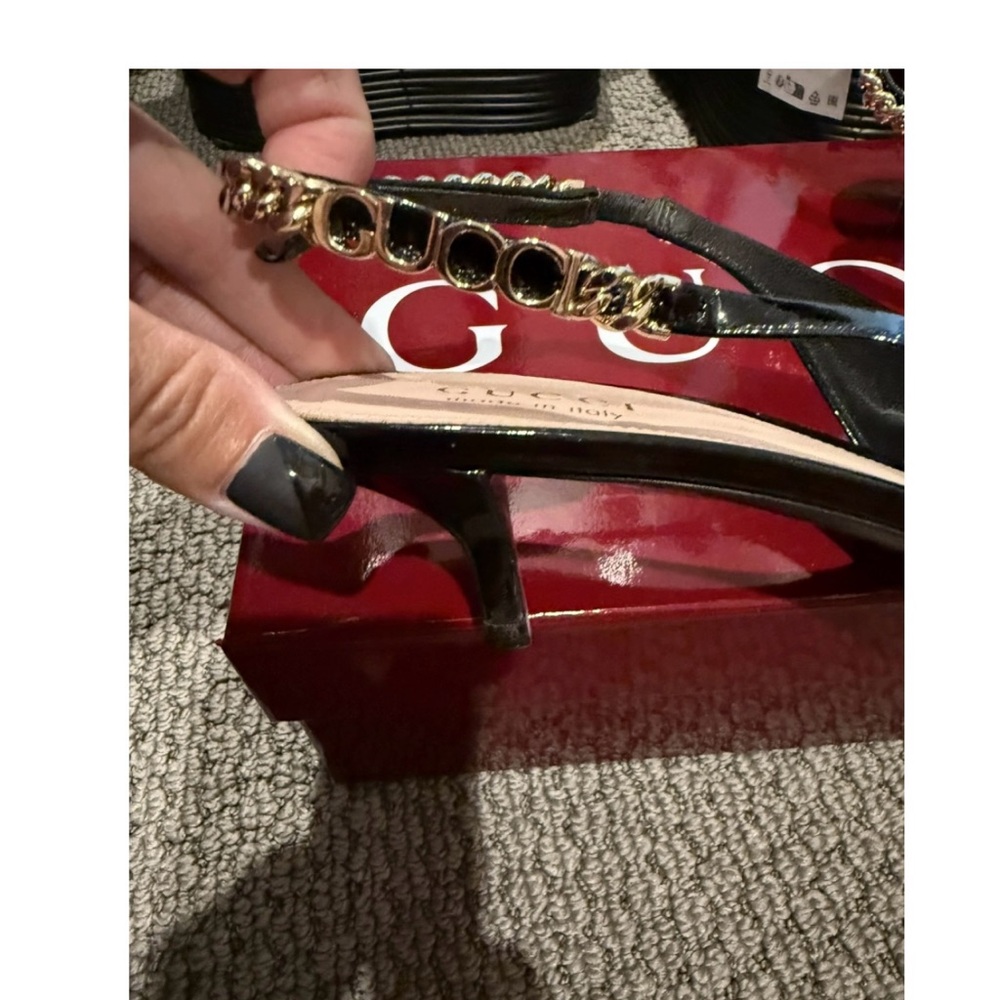 Gucci heels size 8 kitten heels, sling back gold Gucci pointed toe - Picture 2 of 9